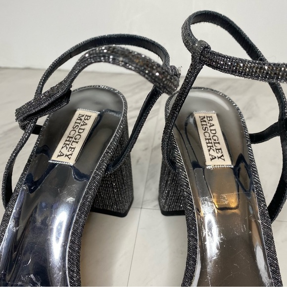 Badgley Mischka Rebekah Metallic Block Heel Sandal 13 - Picture 12 of 14